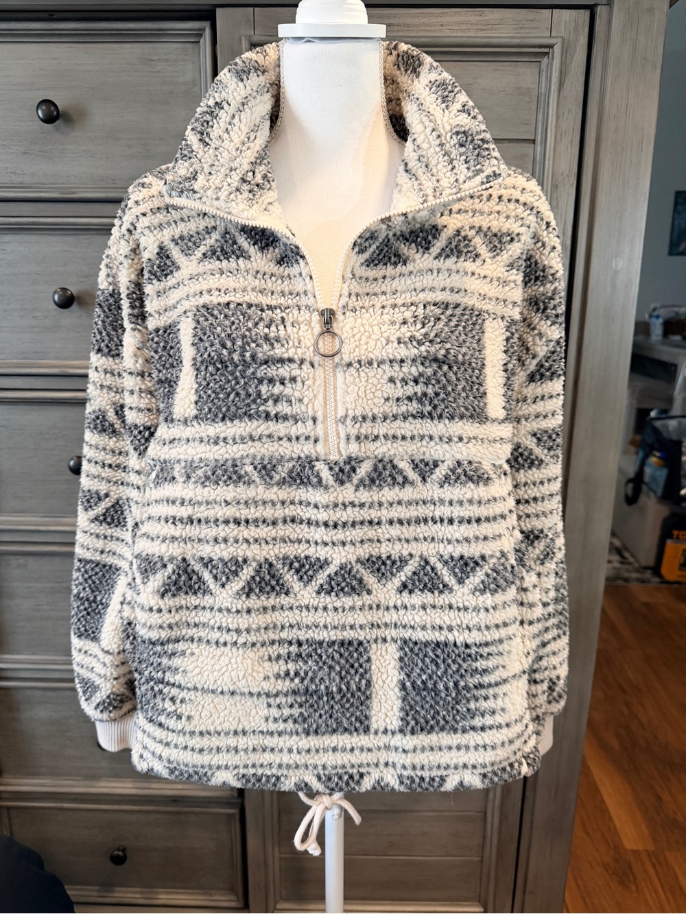 Billabong Plush Half-Zip Sherpa Sweater in Cream & Gray